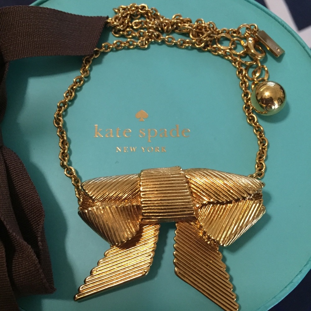 Kate Spade- All wrapped up gold necklace